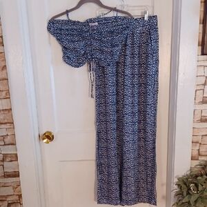 Pink Lily Navy and White 2 Pc. Set Women's Size Small-medium